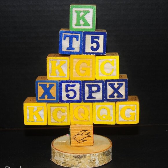 VTG Wooden Alphabet Blocks Blue & Yellow Holiday Tree Shelf Sitter 16 Blocks - Picture 2 of 3